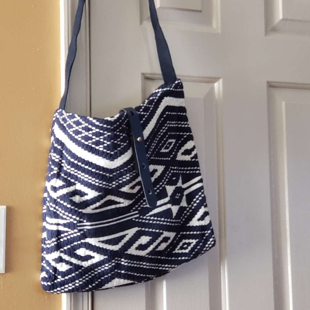 🆕️New Aztec print crossbody